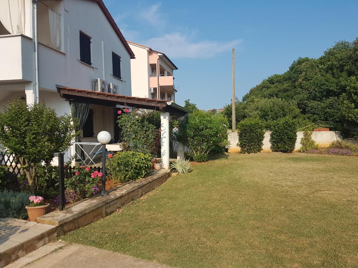 Apartments Stella Pula Exterior photo
